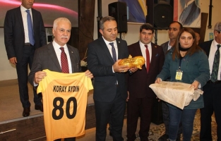 Koray Aydın: İYİ Parti yol çizen ve istikamet belirleyen partidir