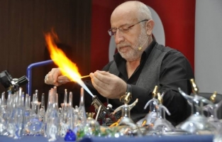 Kadirli'de öğrenciler cam üfleme sanatıyla tanıştı