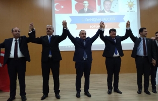 Osmaniye'de CHP ve Saadetli Belediye Başkanları Ak Parti'ye katıldı