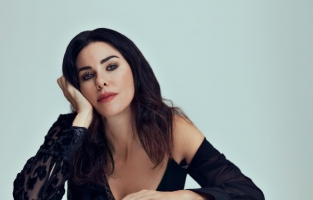 Defne Samyeli bu kış 'Ağla Ağla' diyor!