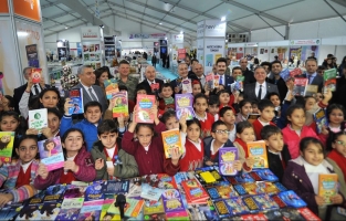 Osmaniye Belediyesi 4. Kitap Fuarı kapılarını kitapseverlere açtı