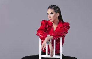 Tuğba Özerk'in yeni şarkısı 'HERGELE' tüm dijital platformlarda