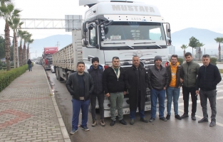 Kamyon ve tır şoförleri yönetmeliğe tepki gösterdi