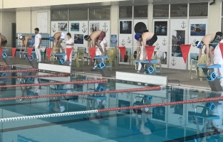 Okular arası yüzme yarışmalarına 42 sporcu katıldı