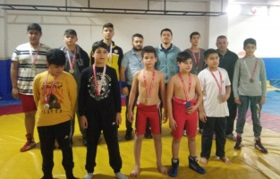 Okullar arası yıldızlar güreş il şampiyonası sona erdi