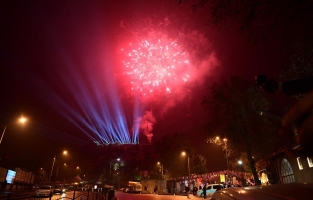 100. yıl etkinlikleri görkemli havai fişek gösterisiyle başladı