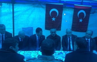 Vali ve Milletvekillerinden İdlib şehidinin ailesine taziye ziyareti