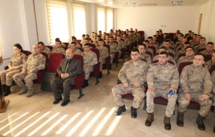 Jandarma'ya 'Aile İçi Şiddetle Mücadelede Dini Referanslar' semineri