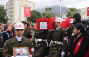 Şehidimiz Uzman Çavuş Serkan Deprem, son yolculuğuna uğurlandı