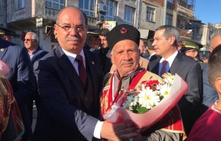 Milletvekili Durmuşoğlu, Kadirli'nin Kurtuluş Gününü kutladı