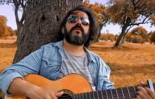 Taylan Zara, 'Ben mi Yaptım' ile müzik dünyasına giriş yaptı