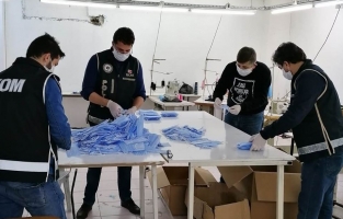 Osmaniye'de kaçak maske operasyonu