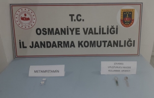 Jandarma uyuşturucu satıcılarına göz açtırmıyor!