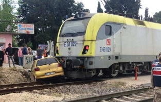 Osmaniye'de tren kazası: Bebek ve babası yaralandı