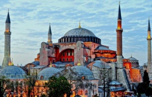 Birlik Vakfı: Milletimiz, 'Ayasofya'da ibadet' kararı bekliyor