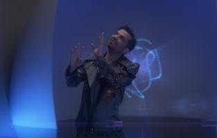 Kenan Doğulu'dan Yeni Klip 'Vay Be'