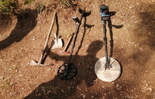 Kaçak kazı operasyonunda 3'ü kamu görevlisi 5 kişi suçüstü yakalandı