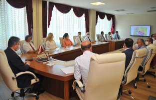 Vali Dr. Erdinç Yılmaz İl Özel İdaresinden brifing aldı