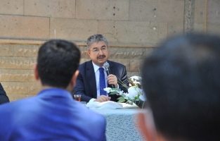 Vali Yılmaz'ın vatandaşlarla ilk buluşması