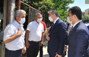 Vali Yılmaz'dan Barış Pınarı Harekâtı şehidinin ailesine ziyaret