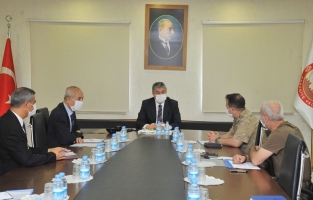 Vali Yılmaz: Korona virüsle mücadelede herkese görev düşüyor