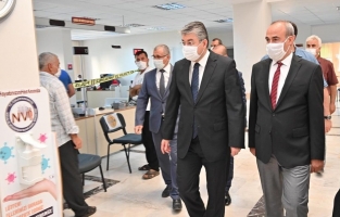 Vali Yılmaz: Vatandaşın işi zamanında yapılmalı ve memnun ayrılmalı