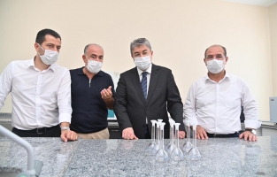 Vali ve Milletvekilleri, Yağlı Tohumlar Araştırma Enstitüsünü inceledi