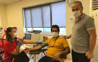 Osmaniye'de Koronavirüsü yenen sağlık çalışanları plazma bağışçısı oldu