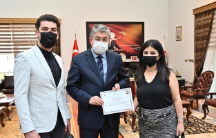 Vali Yılmaz'dan esnaflara teşekkür belgesi