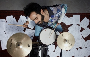 Gökhan Türkmen 'Romantik' albümü konserlerle geliyor