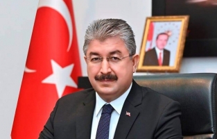 Vali Yılmaz 'Öğretmen; Geçmişin öğreticisi, geleceğin kurucusudur'