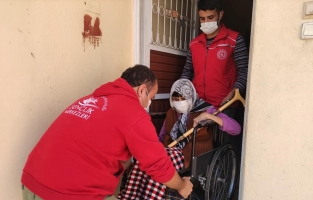 Kadirli Gençlik Merkezinden yaşlılara vefa