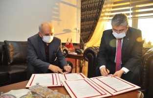 Başkan Fidan ve hayırsever Ceylan'dan eğitime destek