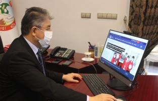 Vali Yılmaz, AA 'Yılın Fotoğrafları' oylamasına katıldı