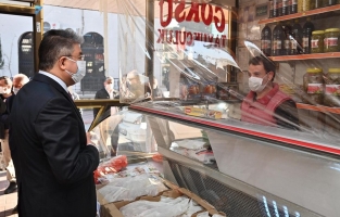 Kalabalık oluşturacak şekilde yeni yıl kutlaması yapılmasın