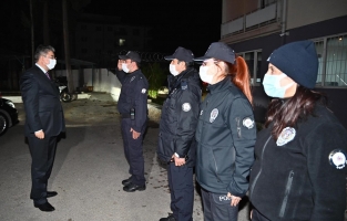 Vali Yılmaz'dan Yılbaşı akşamı görev başındaki güvenlik güçlerine ziyaret