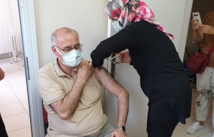 Osmaniye'de 40 yaş ve üzerine aşılama başladı