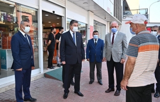 Vali Yılmaz: Hayatını kaybedenlerin de virüse yakalananların da büyük kısmı aşı olmayanlar