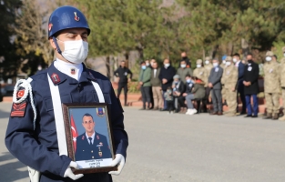 Osmaniyeli Uzman Çavuş Gökhan Taşkın kalbine yenik düştü