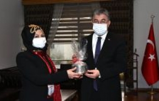 Gaziantep'in kurtuluşunun 100. yılı dolayısıyla 80 ile şehit toprağı ve bayrağımız gönderildi