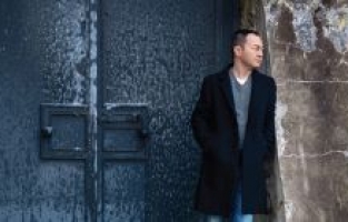 Serdar Ortaç'tan muhteşem slow ‘Yalnız Şehir’