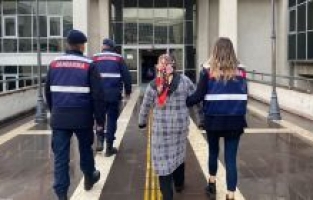 Yaralama suçundan aranan firari kadın yakalandı