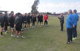 Başkan Çenet'ten zorlu maç öncesi oyuncularına moral ziyareti