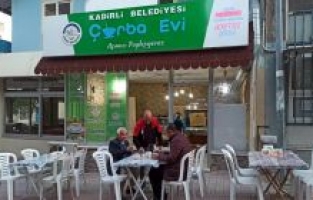 Kadirli Belediyesi ücretsiz "Çorba Evi" açtı