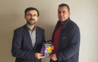 Polis memuru “Yöresel Yayladağı Sözlüğü” çıkardı