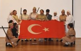 Tiyatro, şiir ve satranç yarışmasında dereceye giren öğrenciler ödüllendirildi