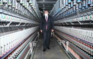 Vali Yılmaz, Organize Sanayide İplik Üretim Tesisi’ni ziyaret etti