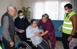 Osmaniye Belediyesi'nden 23 engelliye tekerlekli sandalye