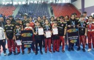 Osmaniyeli sporculardan Kick Boks Türkiye Şampiyonasında rekor madalya