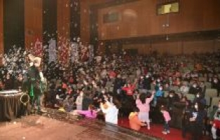 Çocuk oyunları ve kukla festivalinde doyasıya eğlendiler